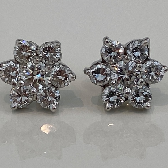 DIAMOND ROUND BRILLIANT FLOWER STUD EARRINGS 1.4CT - Picture 3 of 16